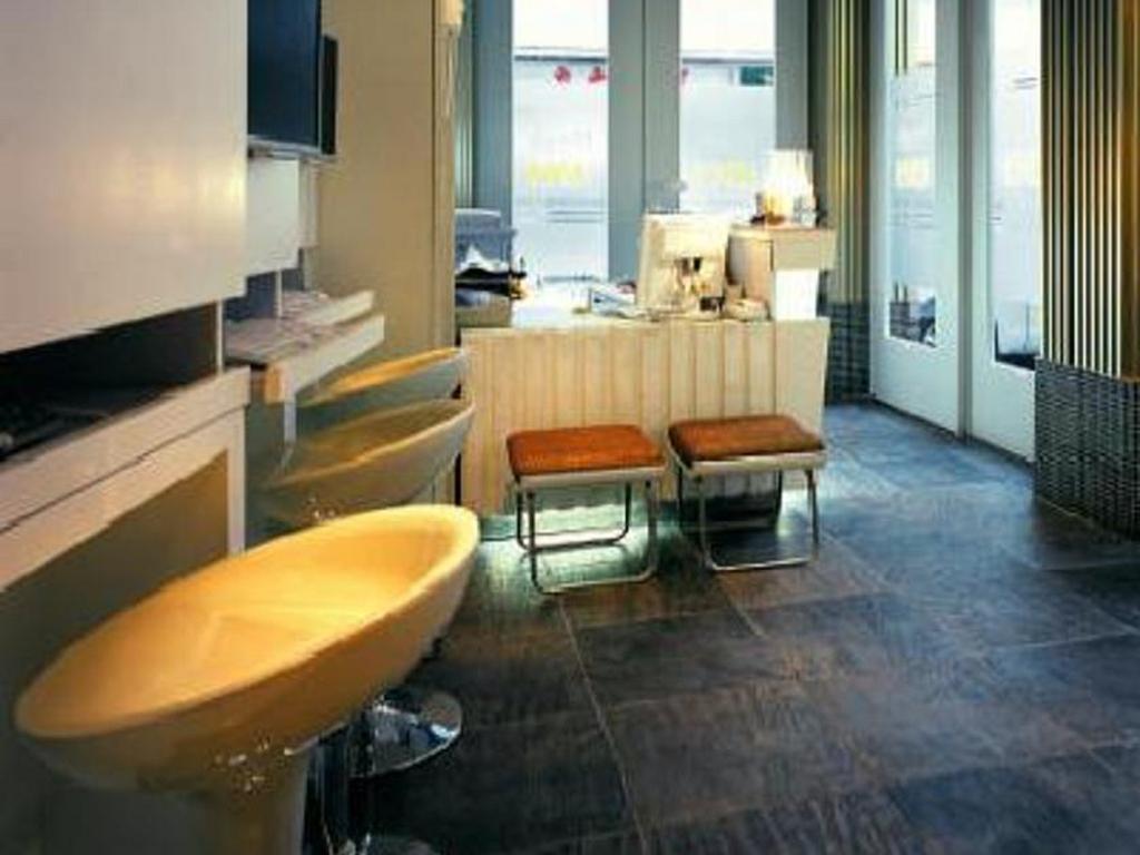 Mingle At The Eden Hotel Hong Kong Exterior photo